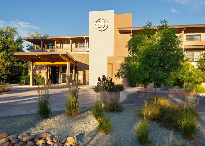 Sheraton Redding Hotel At The Sundial Bridge